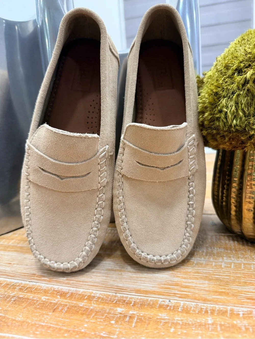 ZARA Big Kids Beige Suede Comfort Loafer Slip On Shoes AU Size 3.5 US Size 4